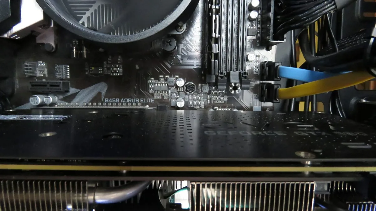 PC Gamer Ryzen 5 3600 GTX 980 Ti 16 Go DDR4 M2 256 Go + 1,5 To W11 04