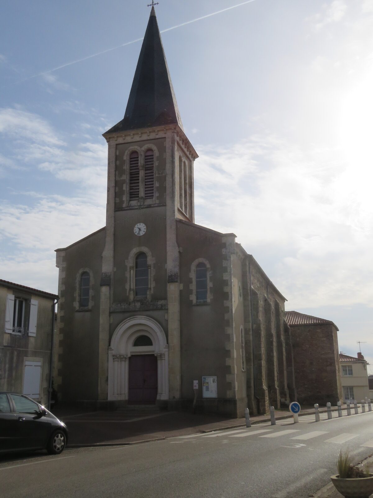 L'église Saint-Pierre, avenue du Général de Gaulle
