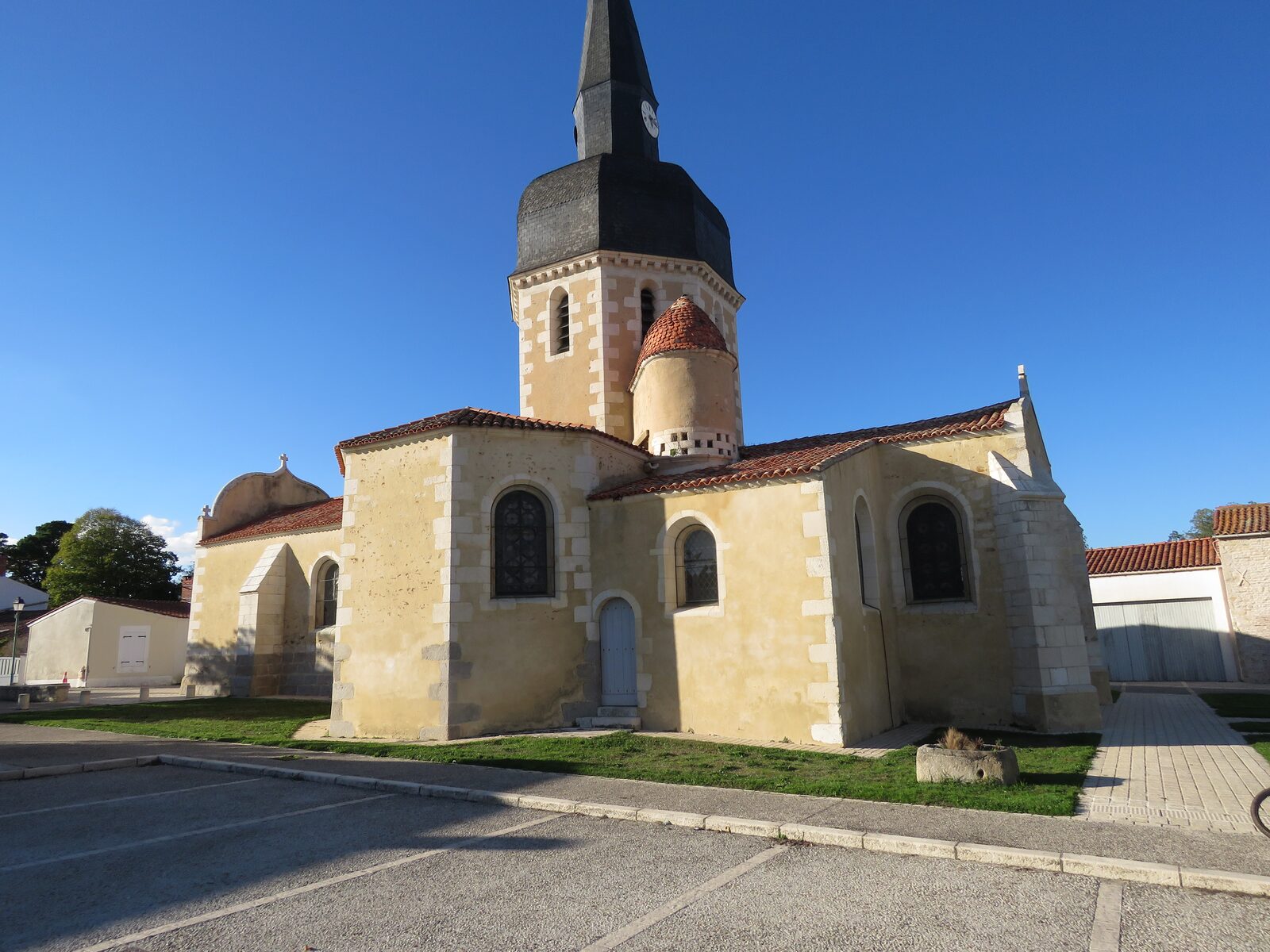 Le chevet de l'église Saint-Martin