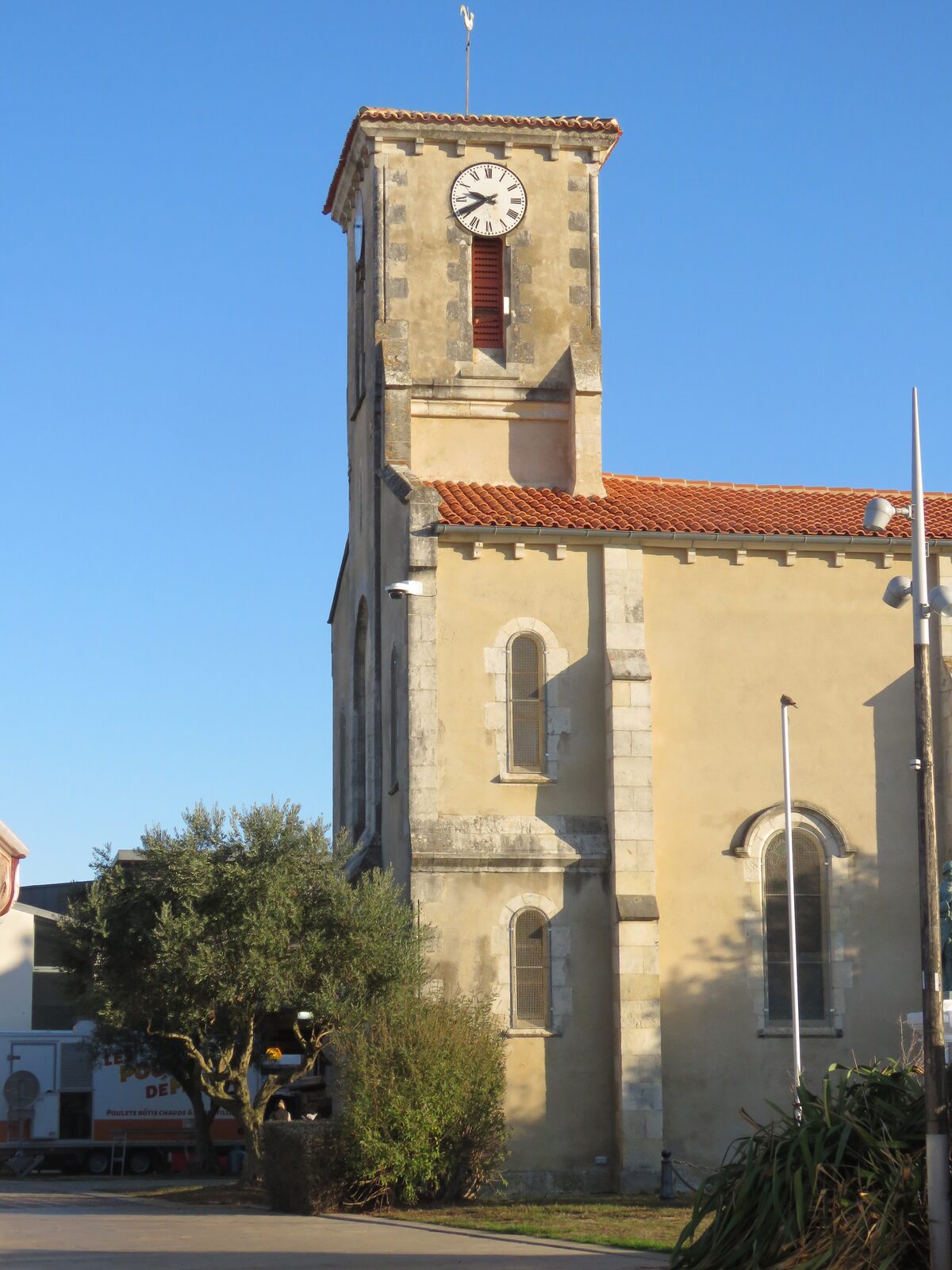 Le clocher et son horloge de 1927