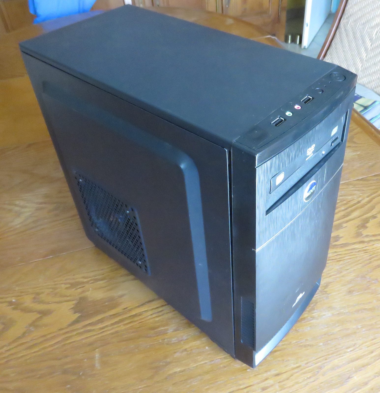 PC Gamer i7 4770k RX 560 OC 4 Go 16 Go DDR3 SSD 120 Go + HDD 500 Go + DVD Windows 11